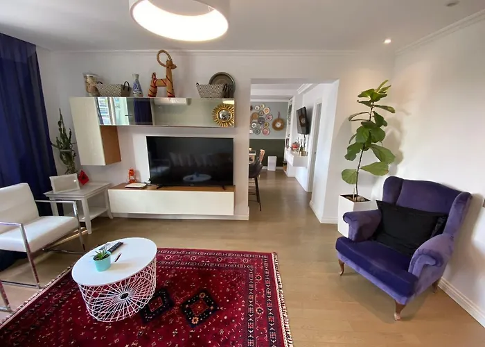 Apartment Cozy & Stylish Tirana