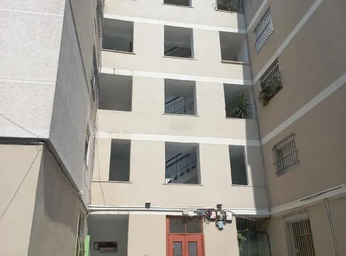 Apartment Cozy & Stylish Tirana